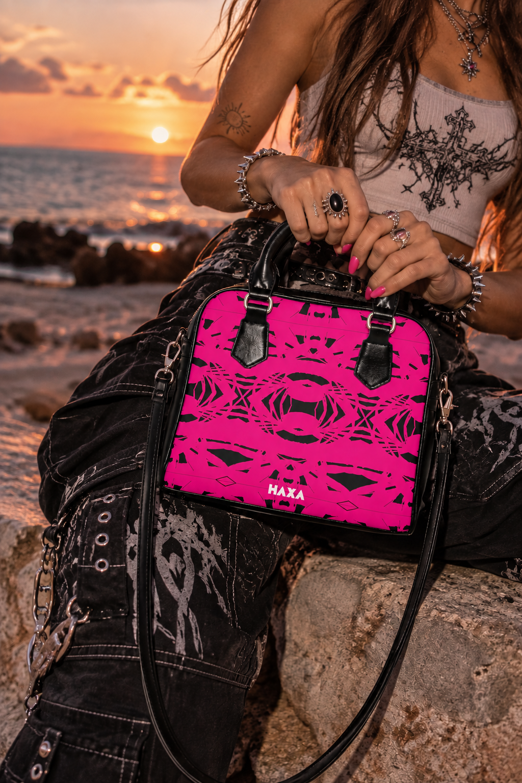 MATRIXMADNESS-003 Shoulder Handbag